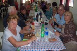 Abuelos del centro de jubilados disfrutaron de un espectáculo folclórico en Ensenada