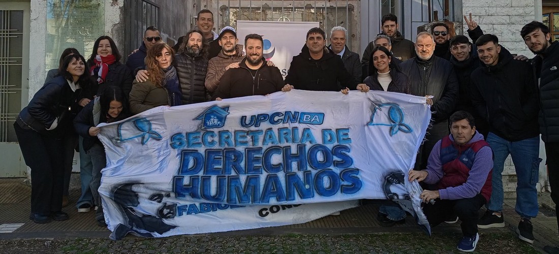 Trabajadoras y trabajadores de la Defensoría del Pueblo realizaron una visita a la Casa Mariani-Teruggi junto autoridades de UPCNBA