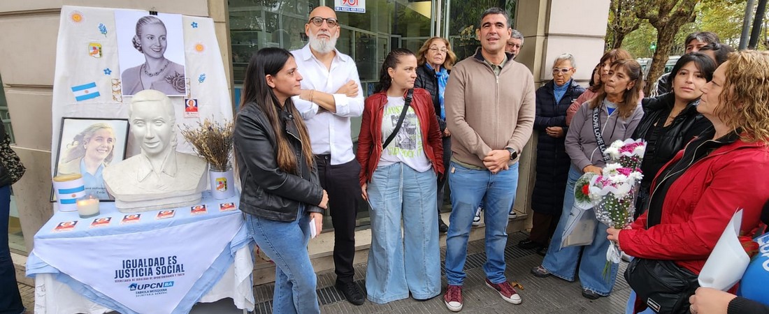 UPCNBA rindió homenaje a Eva Perón en un nuevo aniversario de su natalicio