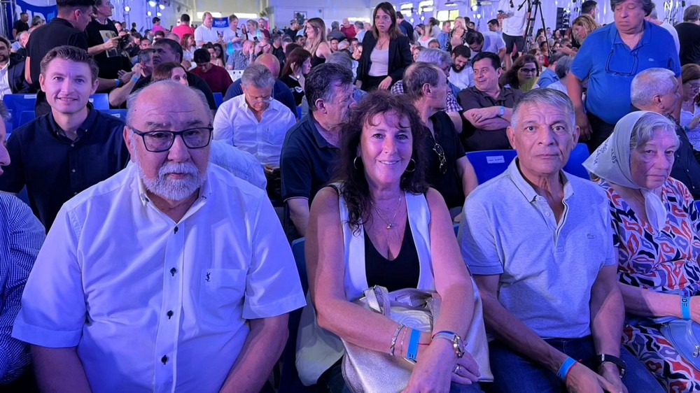 Fabiola Mosquera participó de un plenario que encabezó el Gobernador Axel Kicillof en Ensenada