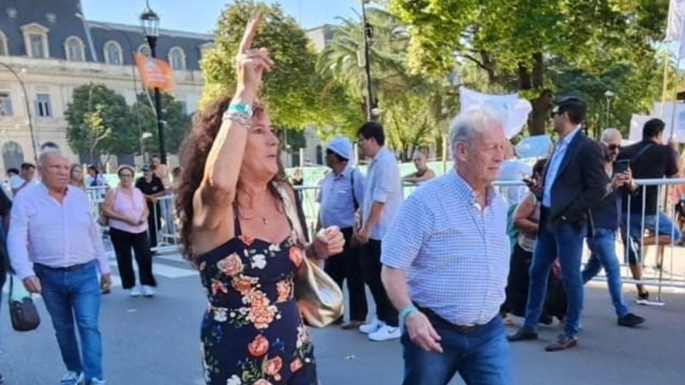 Andrés Rodríguez y Fabiola Mosquera asistieron a la sesión de apertura del período legislativo de la provincia de Buenos Aires