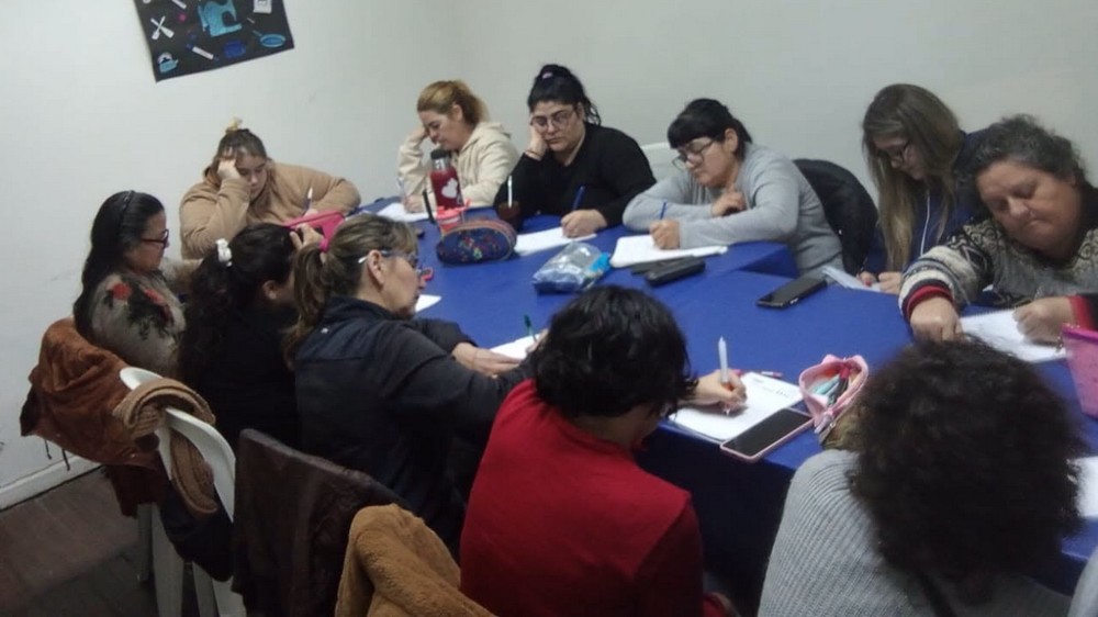 Comenzó el curso de Patronista y Confeccionista de Lencería y Corsetería en la subsede Campana del CFL N° 404 de Tigre
