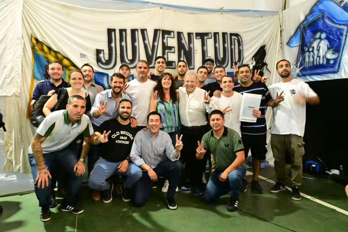 Mosqueraencuentrojuventudmalvinas90